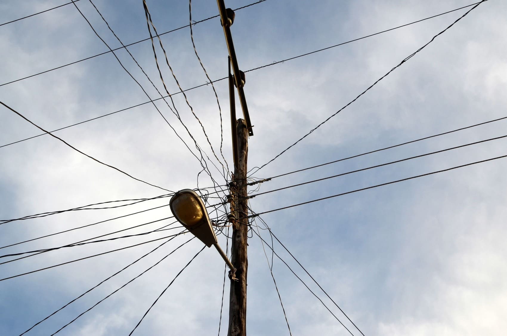 Как войти в профессию электромонтёра АСУ ТП в электрических сетях